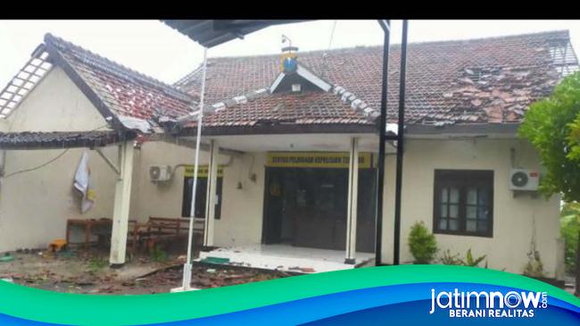 Kantor Polisi Dan Rumah Warga Di Madiun Rusak Diterjang Puting Beliung