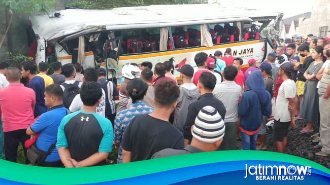 Kecelakaan Kereta Di Tulungagung Sopir Bus Jadi Tersangka