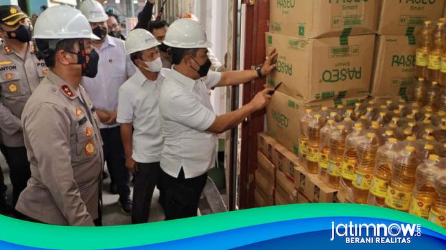 Polri Gagalkan Ekspor Ilegal 8 Kontainer Minyak Goreng Dari Jatim Ke