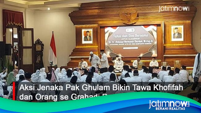 Video Aksi Jenaka Pak Ghulam Bikin Tawa Khofifah Pecah