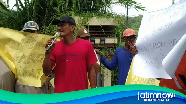 Petani Di Kabuh Jombang Demo PT PAM Tagih Uang Pelunasan Lahan