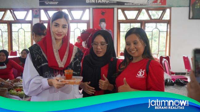 Peringati Hut Pdi Perjuangan Novita Ajak Kader Kenalkan Olahan Ikan