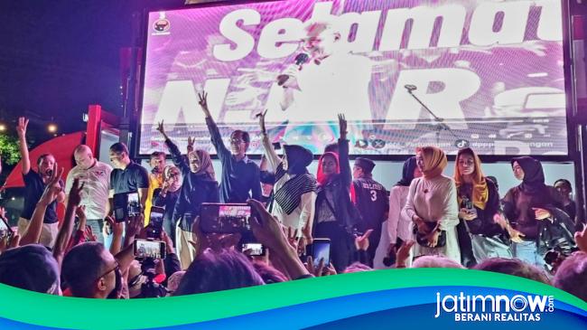 Jalan Jalan Di Tunjungan Ning Atiqoh Surabaya Pecah