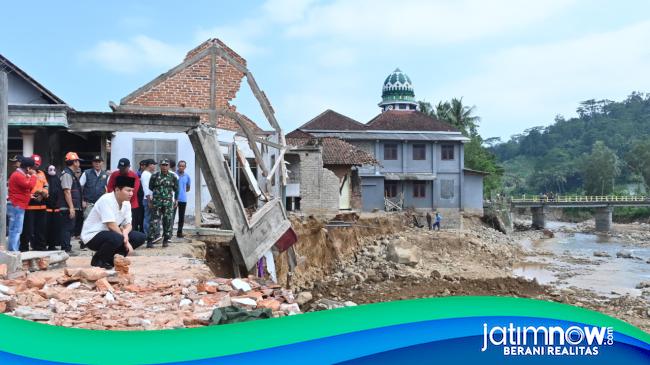 Bupati Trenggalek Tinjau Pemulihan Cepat Banjir Bandang Di Munjungan