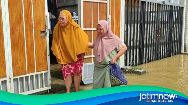 Sekolah Dan Puluhan Rumah Di Bangkalan Terendam Banjir Akibat Hujan