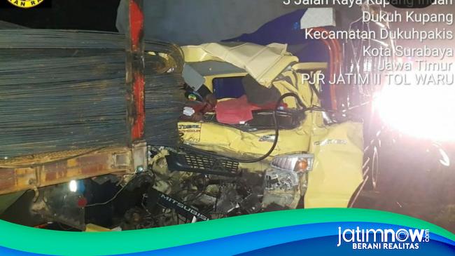 Dua Truk Kecelakaan Di Tol Waru Seorang Pengemudi Tewas Tergencet