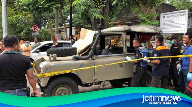 Mayat Pria Dalam Mobil Gemparkan Warga Peneleh Surabaya