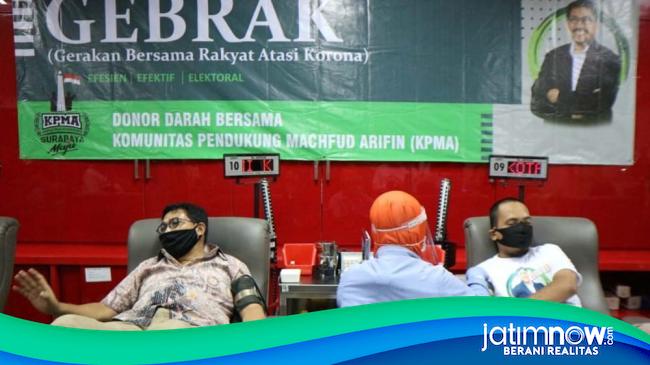 Machfud Arifin Dan Relawan Donor Darah Bantu Stok PMI Surabaya