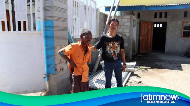 Kisah Mantan Pemulung Ponorogo Yang Kini Rawat Lansia Tuna Wisma