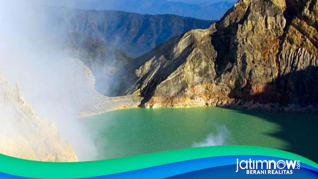 Keluarkan Gas Beracun Pendakian Di Gunung Ijen Ditutup