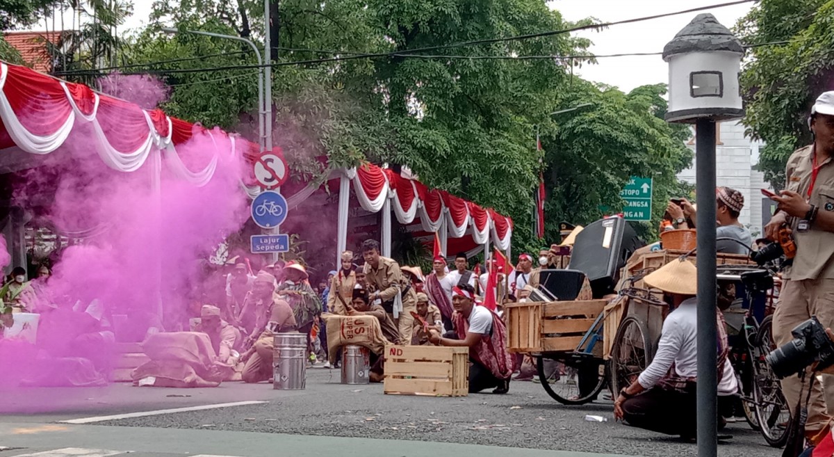 Parade Surabaya Juang Dalam Bingkai Foto