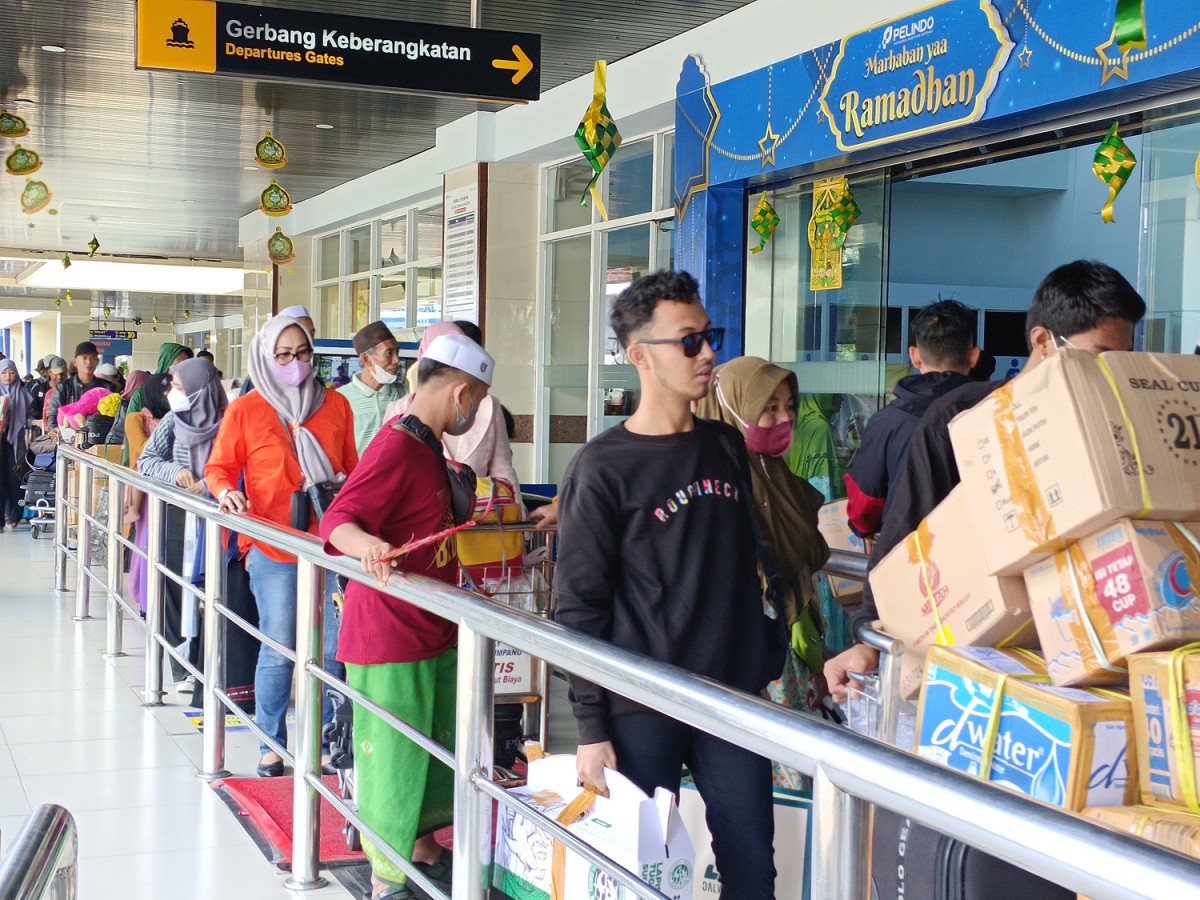 Puncak Arus Mudik Lebaran Di Pelabuhan Tanjung Perak Surabaya