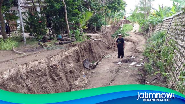 Tanggul Sepanjang 70 Meter Di Bojonegoro Ambles, Rumah Warga Terancam