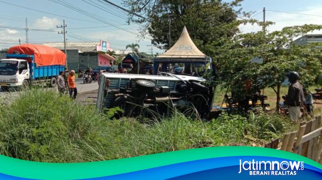 Kecelakaan Maut Di Jalur Pantura Probolinggo 2 Tewas 1 Terluka 5121