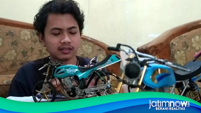 Pemuda di Jombang Sulap Barang Bekas Jadi Miniatur Motor