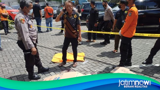 Pria Loncat Dari Lantai 28 Apartemen Di Surabaya Bunuh Diri, Sandal ...