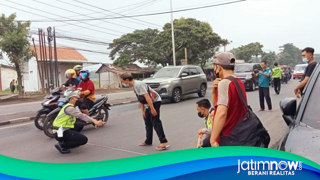 Ibu Dan Anak Tewas Terserempet Truk Di Raci, Pasuruan