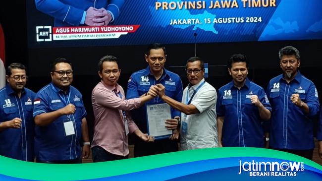 Jam Rekom 2 Anak Presiden Serahkan Rekom Gus Fawait Bacabup Jember