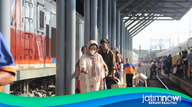 Jadwal 8 Kereta Api Tambahan Nataru 2024-2025