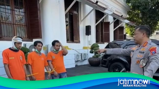 Lari ke Atap Rumah Warga, 3 Pelaku Curanmor Dibekuk Polrestabes Surabaya