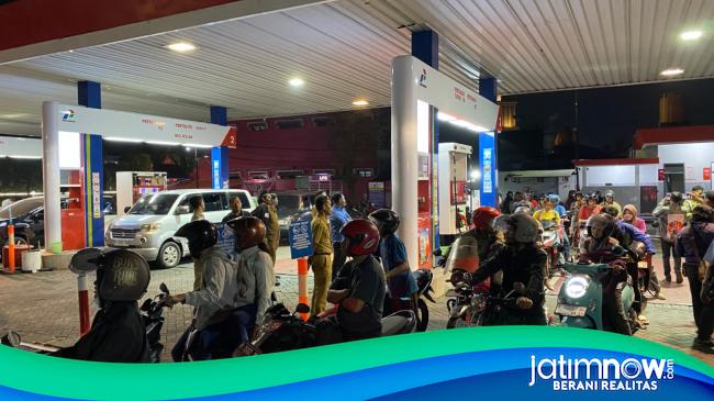 Pantau Antrean BBM, Bupati Jember Soroti Masih Ada Kecamatan Belum Miliki SPBU