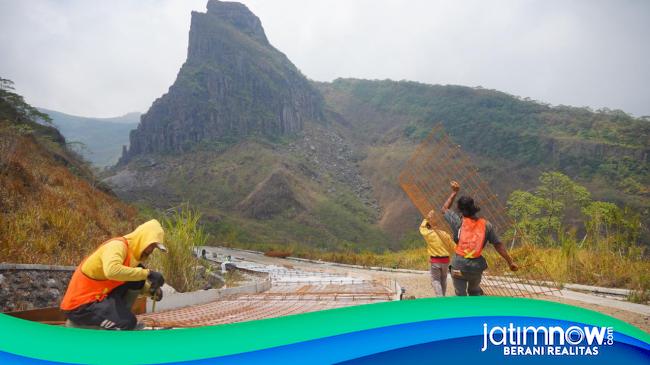 Pemkab Kediri Lanjutkan Pembangunan Akses Jalan Menuju Kawah Gunung Kelud
