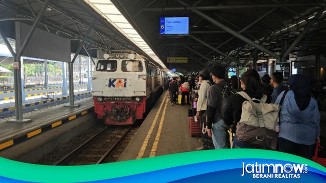 Daop 8 Surabaya Tambah 2 Kereta Rute Surabaya – Jakarta, Imbas Letusan Krakatau