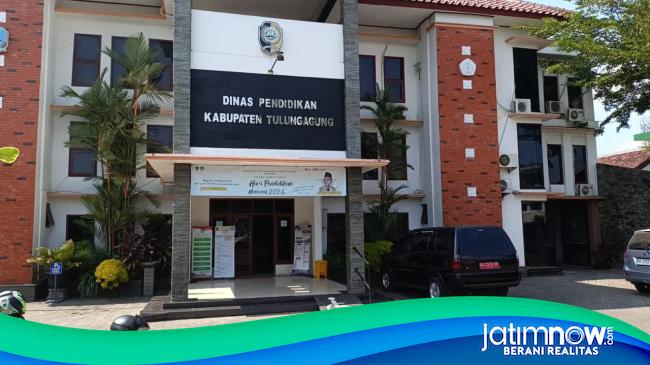 Siswa SD di Tulungagung Terima Bantuan Alat Tulis, Ini Besarannya