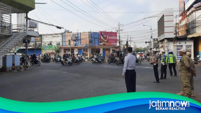 Respons Tuntutan Pedagang Pasar Tanjung, Arus Lalu Lintas Jalan Samanhudi Dibalik