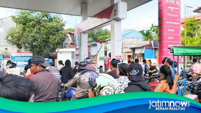 SPBU Jember Alami Antrean Panjang Imbas Kemacetan di Ketapang Banyuwangi