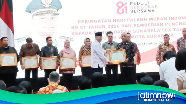425 Warga Surabaya Raih Penghargaan Usai Donor Darah 50 Kali