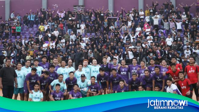 Ribuan Persik Mania Beri Dukungan Persik Jelang Hadapi Arema FC