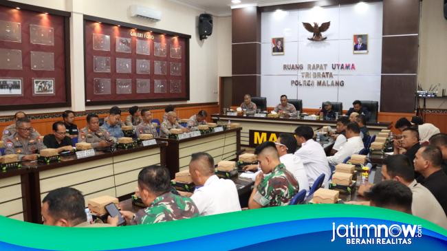 Ribuan Personel Gabungan Disiapkan Amankan Laga Derby Jatim Arema FC vs Persik