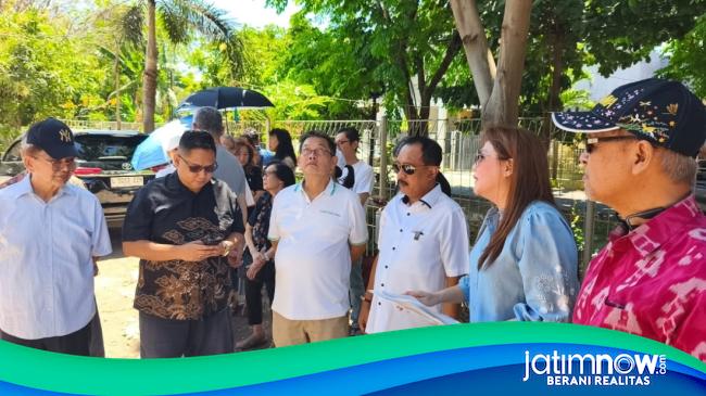 Armuji Tantang DPRKPP Segel Kosan di Perumahan Dharmahusada Permai Surabaya