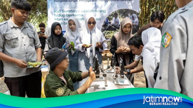 Pelajar Temukan 27 Partikel Mikroplastik di Sampel Air Kali Surabaya