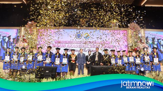 Unitomo Wisuda 1.059 Lulusan, 87 Persen Dapat Kerja Kurang dari 3 Bulan