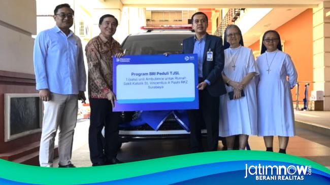 BRI Region 12 Surabaya Serahkan Ambulans Baru untuk RKZ Surabaya