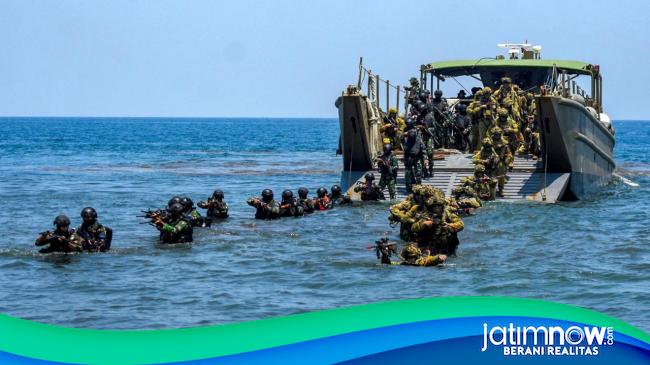 Marinir TNI AL dan Pasukan Australia Gempur Pantai Banongan