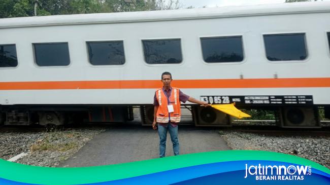 KAI Daop 9 Jember Tambah 120 Petugas Jaga di 61 Perlintasan, Pasuruan hingga Banyuwangi