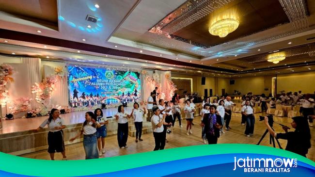 Melihat Semangat Senja Reuni Alumni Petra 81 Siang Surabaya