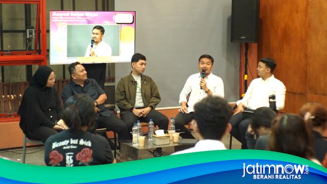 404 Movement Gelar Forum “Menyoal Berkas Gibran” di Surabaya