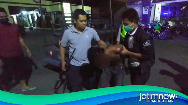 Komplotan Begal Bersenjata Golok Beraksi Di Pasuruan Rampas Motor Dan Hp 0917