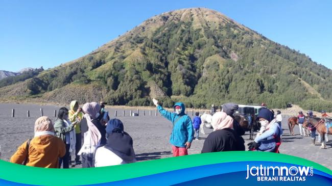 Kemenparekraf Ajak Wisatawan Gunung Bromo Terapkan Protokol Kesehatan