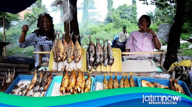 Ikan Asap Jadi Makanan Favorit Di Probolinggo Saat Lebaran