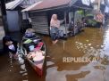 Banjir merendam ratusan rumah di Aceh Timur dengan kedalaman 20-80 sentimeter (Foto: AP Photo/Iman Satria via Republika) 
