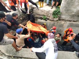 3 Hari Pencarian, Balita Tenggelam dalam Gorong-gorong di Surabaya Ditemukan