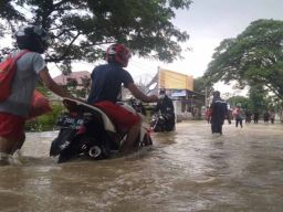 Kali Lamong Meluap, 2 Kecamatan di Gresik Terendam Banjir