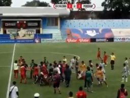 Laga AFA Syailendra vs Persekap Diwarnai Baku Hantam
