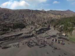 Spot Penanjakan Gunung Bromo Kembali Dibuka, Sehari Dibatasi 222 Pengunjung