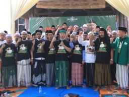 Sebanyak 70 kiai mendeklarasikan diri mendukung KH Marzuki Mustamar untuk maju sebagai Caketum PBNU di Muktamar NU ke-34 di Provinsi Lampung. (Foto: panitia deklarasi/jatimnow.com)